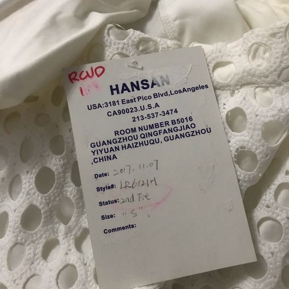 Line & Dot White Romper - Picture 4 of 4